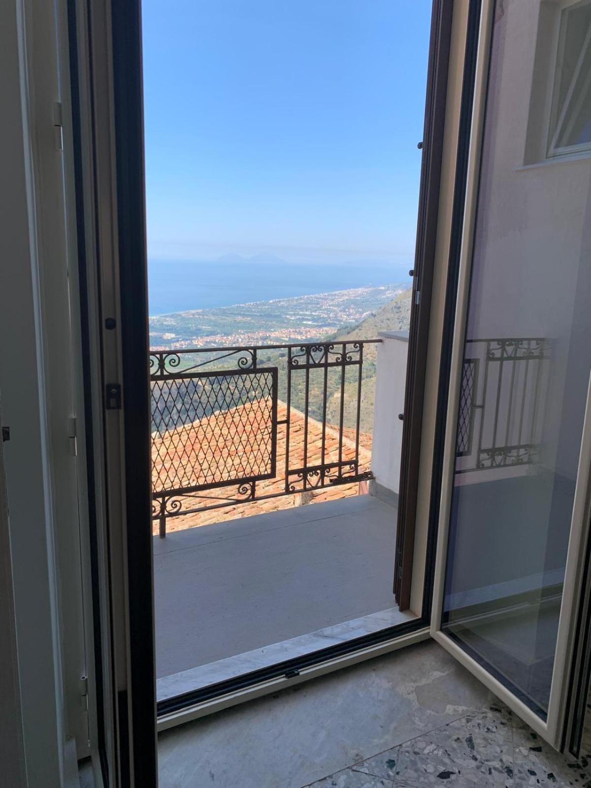 Bed & Breakfast Studioarcodia- San Marco d'Alunzio Exterior photo