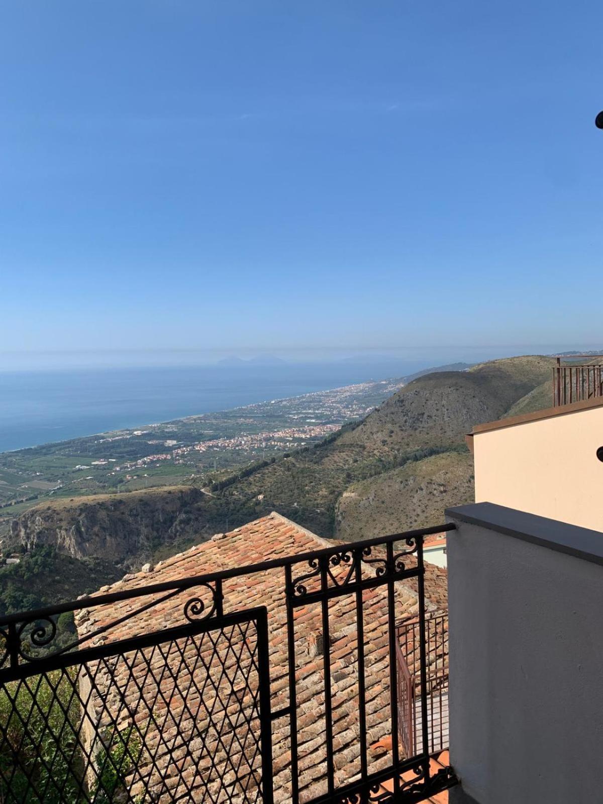 Bed & Breakfast Studioarcodia- San Marco d'Alunzio Exterior photo